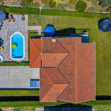 Paradise With Swimming Pool Апартаменты Груда