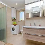Apartment Paradise With Swimming Pool *