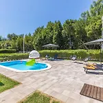 Paradise With Swimming Pool *