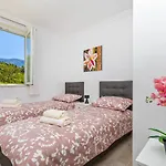 Paradise With Swimming Pool Apartment *