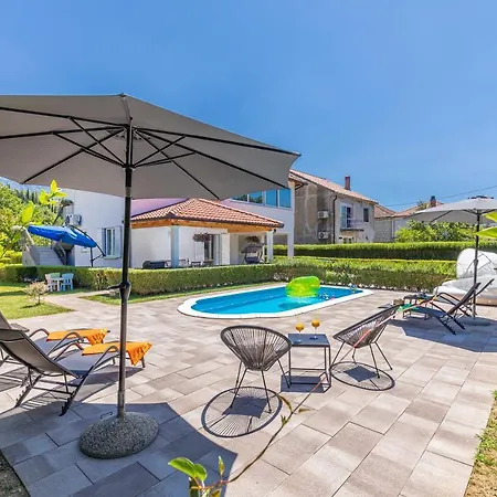 Paradise With Swimming Pool Apartment Gruda