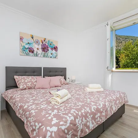 Apartment Paradise With Swimming Pool Gruda