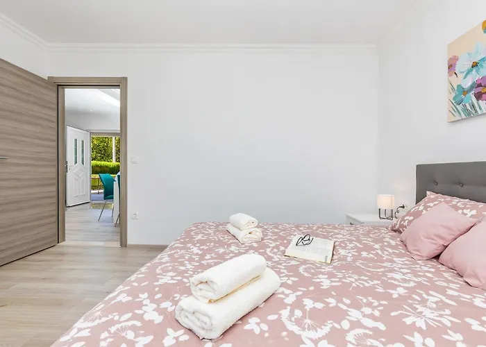 Paradise With Swimming Pool Gruda