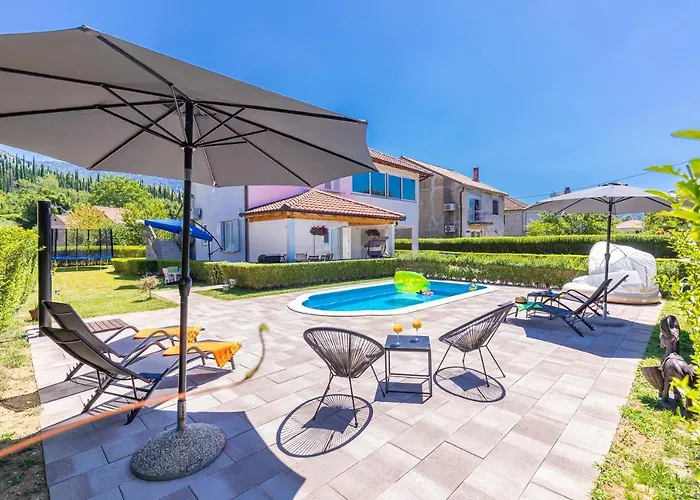 Paradise With Swimming Pool Appartamento Gruda