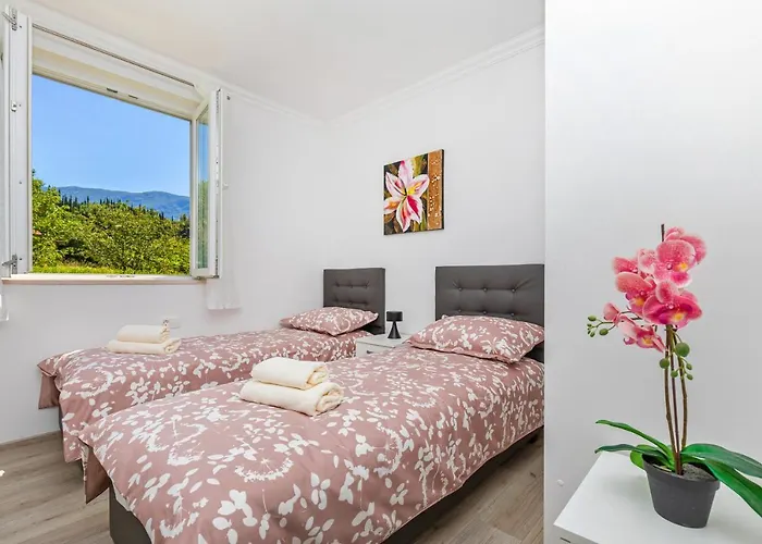 Paradise With Swimming Pool דירה *