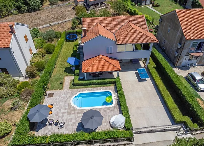 Paradise With Swimming Pool *